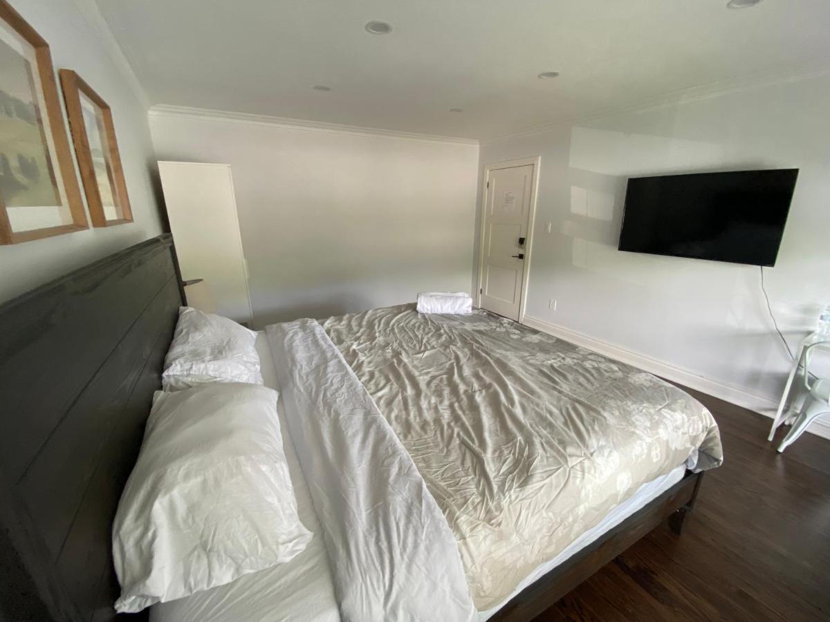 Yonge And Finch Subway !L Spacious & Bright Private Bedroom With Shared Amenties Toronto Luaran gambar