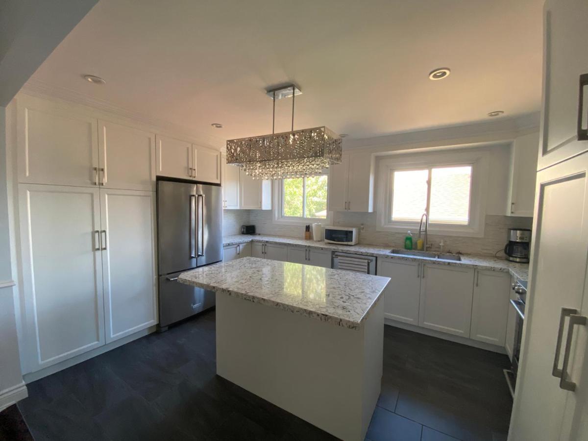 Yonge And Finch Subway !L Spacious & Bright Private Bedroom With Shared Amenties Toronto Luaran gambar